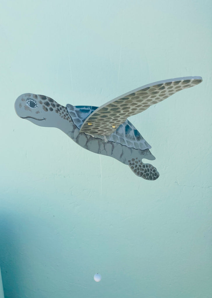 Hanging-Flying Turtle β The Turtle Hospital