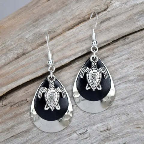 Earrings- Eye Catching Black